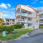 Private Rooftop, 2-Storey Surfers Paradise Apartment With Pool Near Beach!