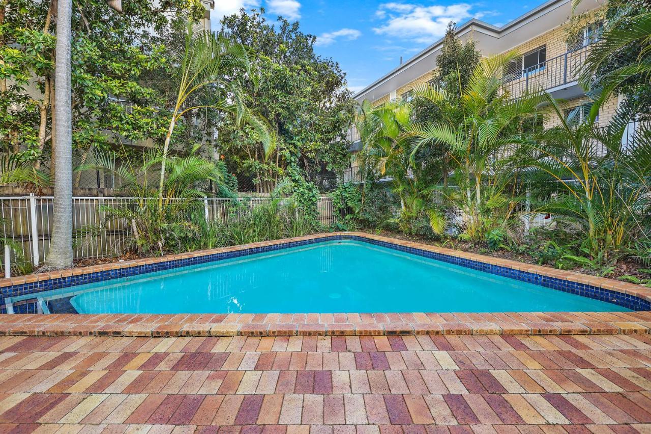 Apartment Private Rooftop, 2-storey Surfers Paradise With Pool Near Beach!