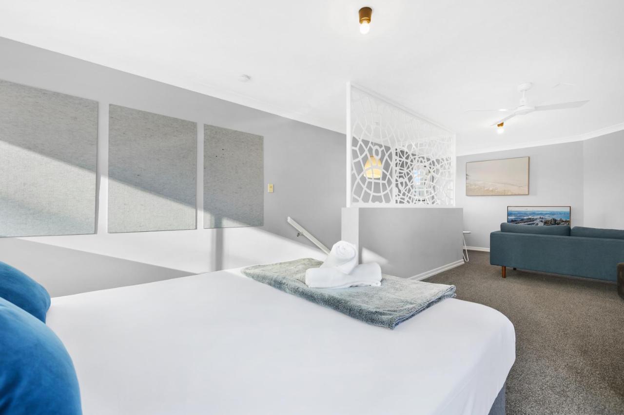 Apartment Private Rooftop, 2-storey Surfers Paradise With Pool Near Beach! *
