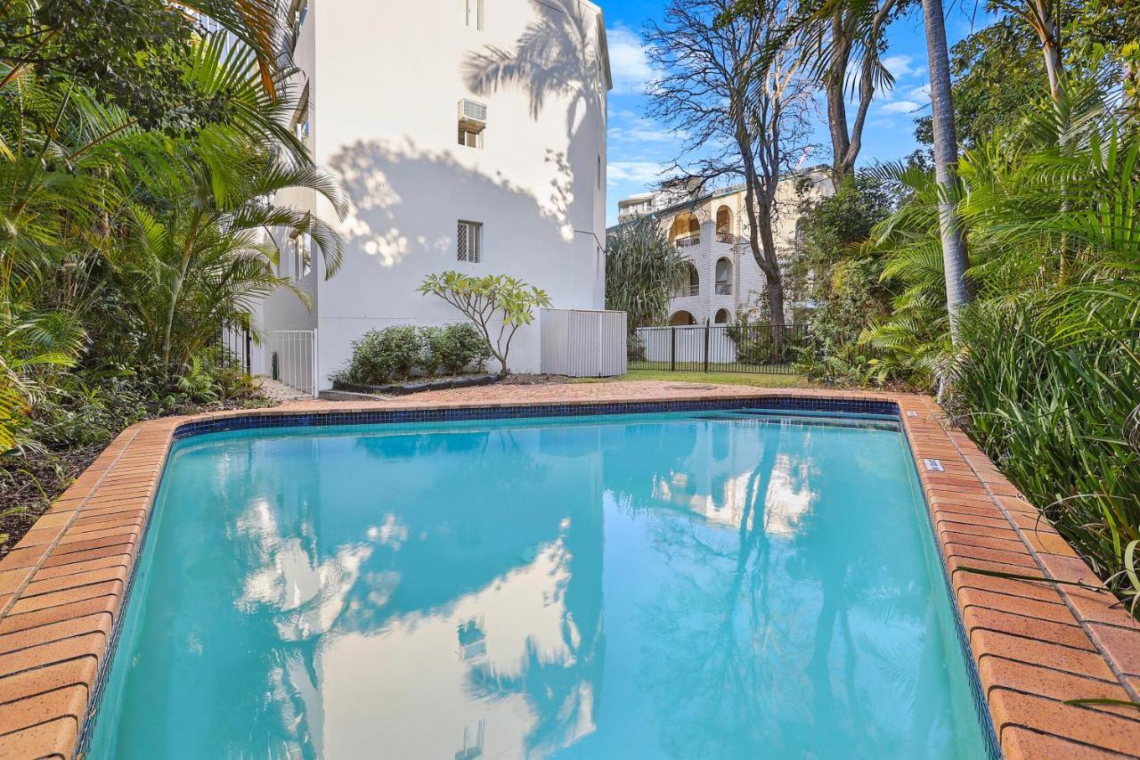 Private Rooftop, 2-storey Surfers Paradise With Pool Near Beach!