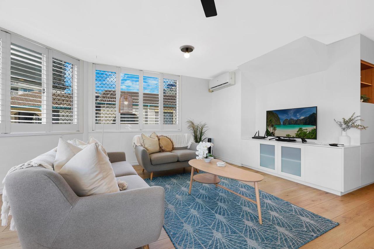 Apartment Private Rooftop, 2-storey Surfers Paradise With Pool Near Beach!
